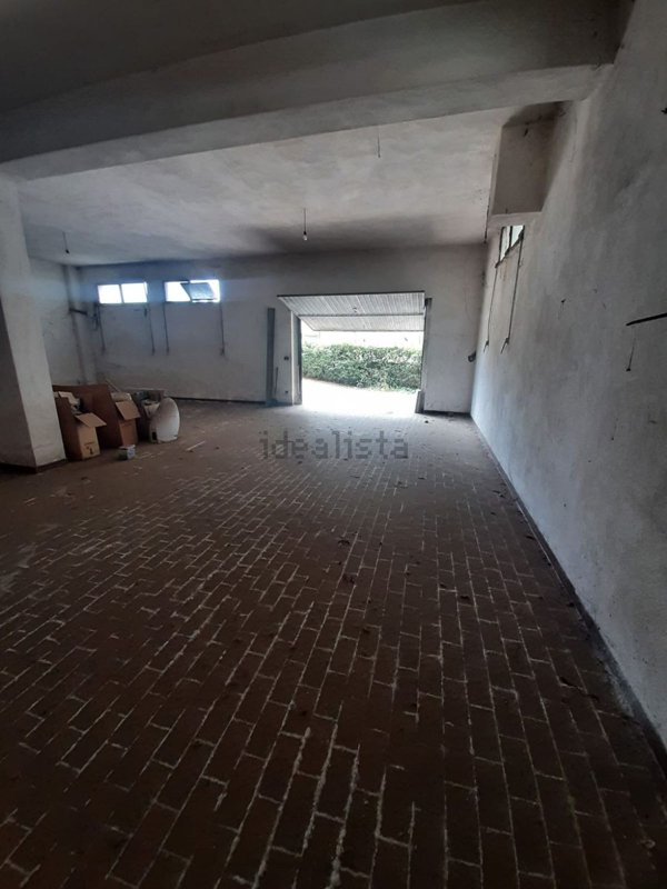 locale di sgombero in vendita ad Avezzano