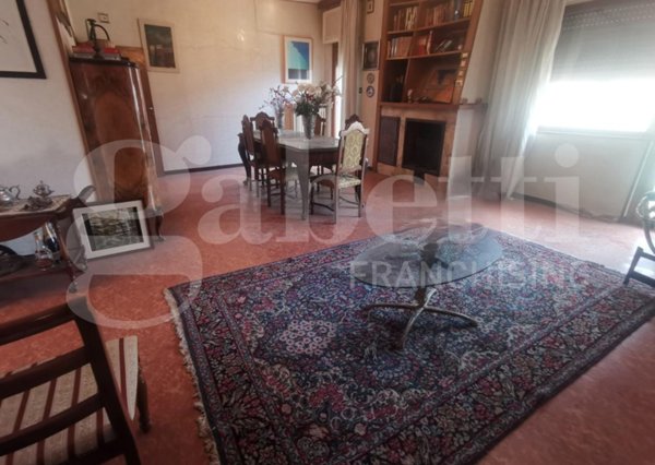 casa indipendente in vendita ad Avezzano in zona Caruscino