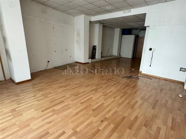 locale commerciale in vendita ad Avezzano