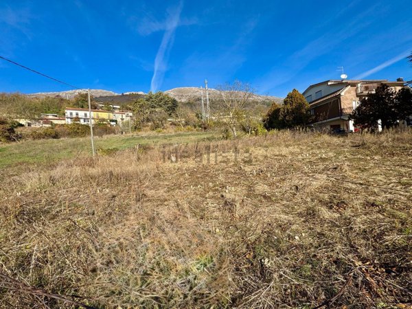 terreno edificabile in vendita ad Avezzano in zona Paterno