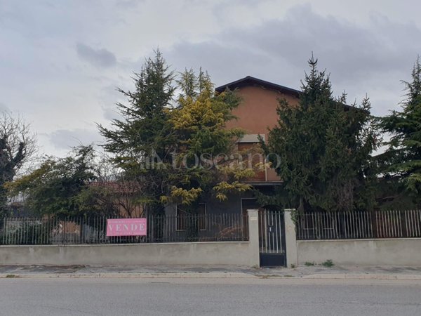 casa indipendente in vendita ad Avezzano in zona Via Nuova