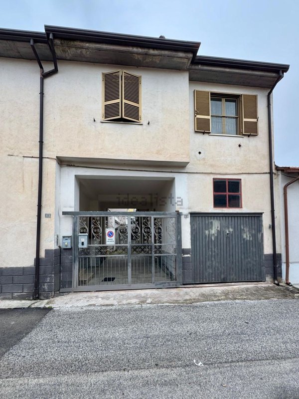 casa indipendente in vendita ad Avezzano