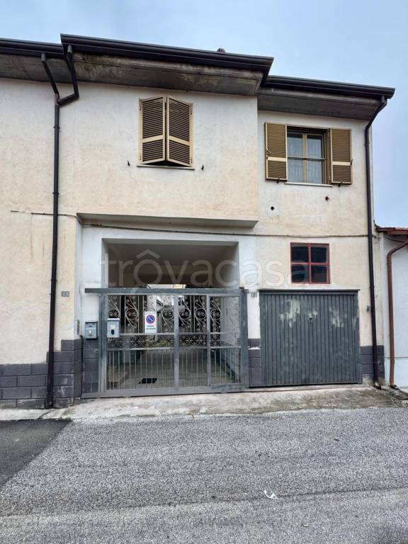 casa indipendente in vendita ad Avezzano
