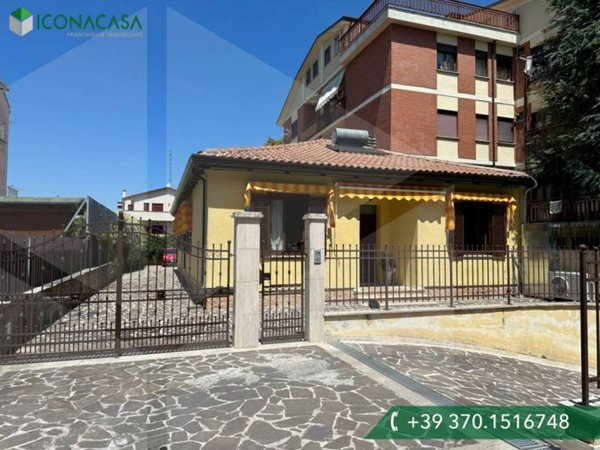 casa indipendente in vendita ad Avezzano