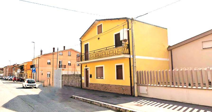 casa indipendente in vendita ad Avezzano
