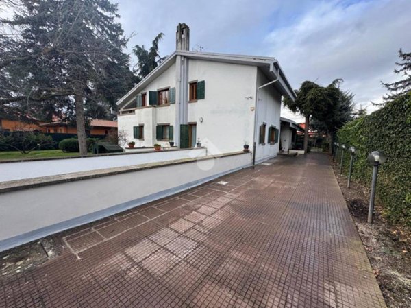 casa indipendente in vendita ad Avezzano