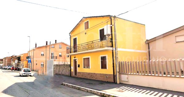 casa indipendente in vendita ad Avezzano