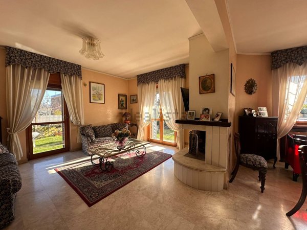 casa indipendente in vendita ad Avezzano