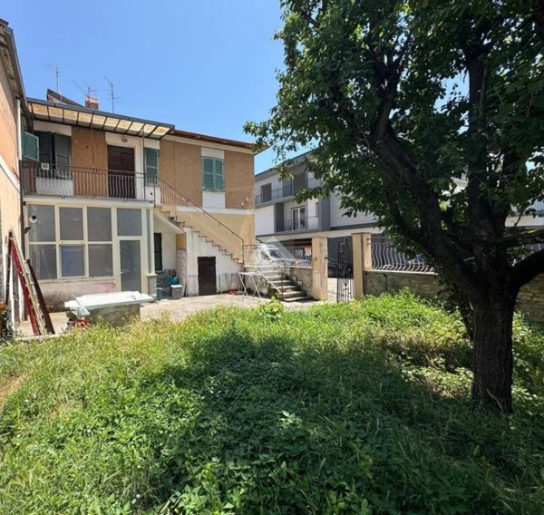 casa indipendente in vendita ad Avezzano