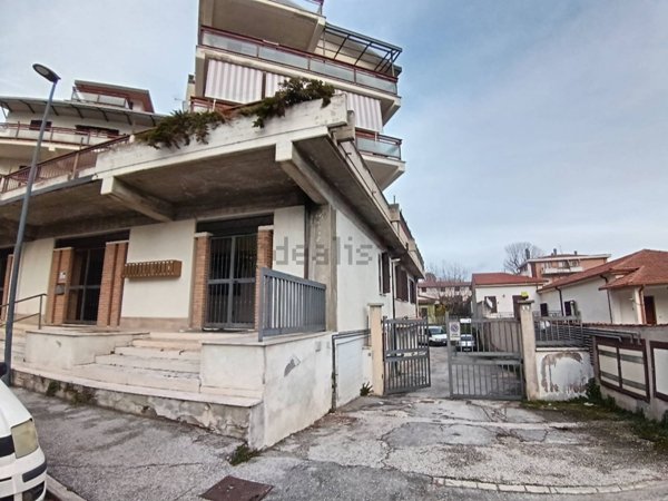 ufficio in vendita ad Avezzano