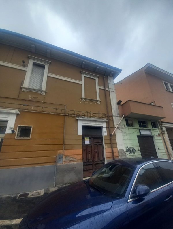 locale commerciale in vendita ad Avezzano