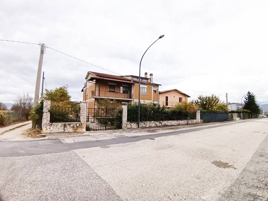 casa indipendente in vendita ad Avezzano