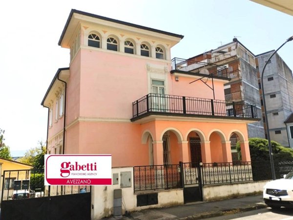casa indipendente in vendita ad Avezzano