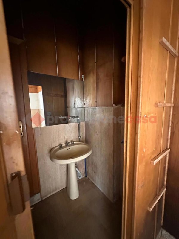 locale commerciale in vendita ad Avezzano