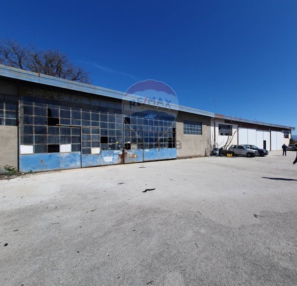 capannone in vendita ad Avezzano