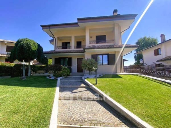 casa indipendente in vendita ad Avezzano