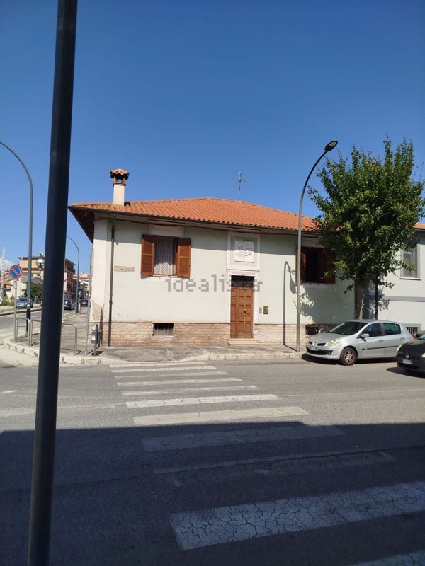 casa indipendente in vendita ad Avezzano