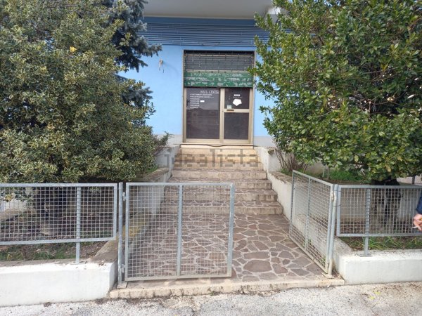 locale commerciale in vendita ad Avezzano