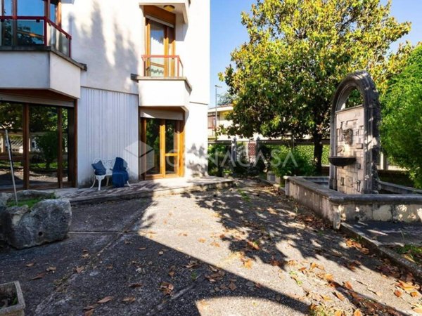 casa indipendente in vendita ad Avezzano