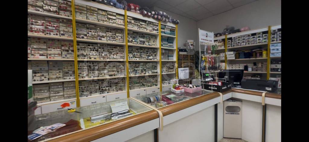 negozio in vendita ad Avezzano