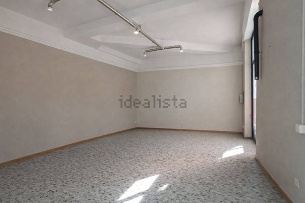 locale commerciale in vendita ad Avezzano