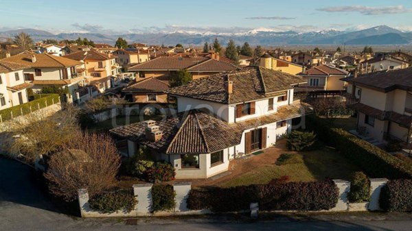 casa indipendente in vendita ad Avezzano