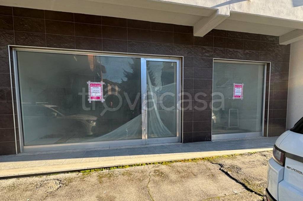 negozio in vendita ad Avezzano