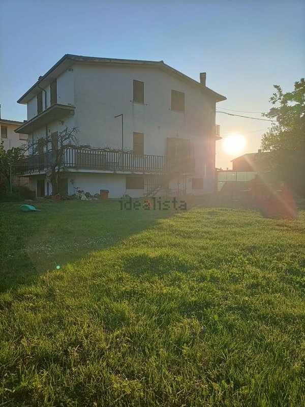 casa indipendente in vendita ad Avezzano