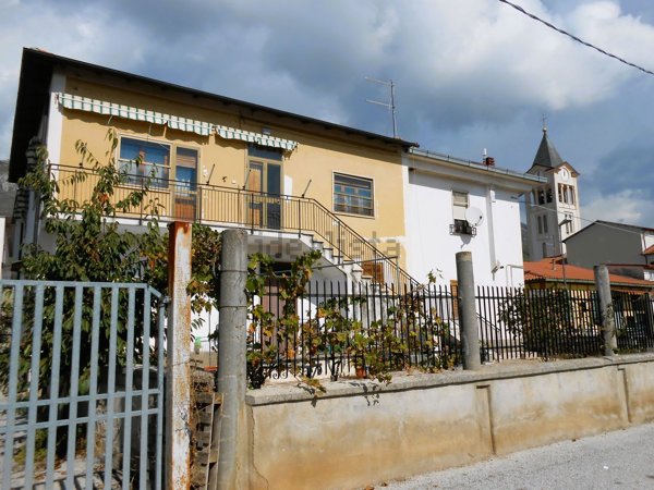 appartamento in vendita ad Avezzano in zona San Pelino