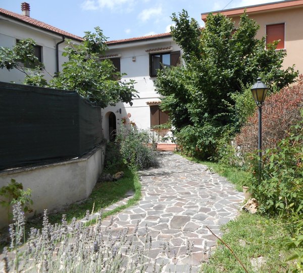 casa indipendente in vendita ad Avezzano