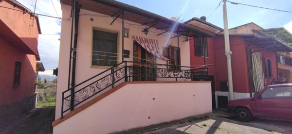 casa indipendente in vendita ad Avezzano