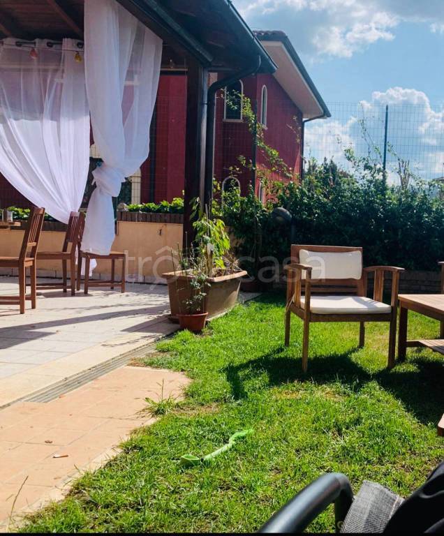 casa indipendente in vendita ad Avezzano