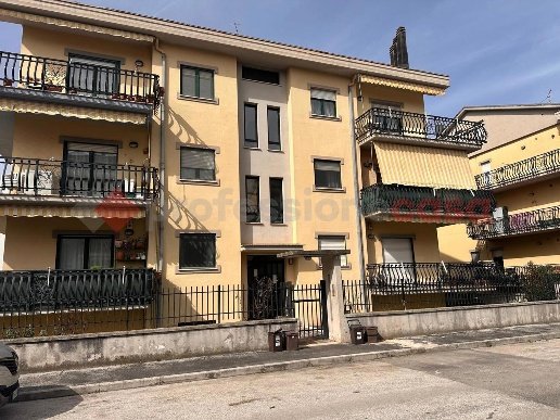 appartamento in vendita ad Avezzano in zona Caruscino