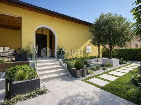 casa indipendente in vendita ad Avezzano