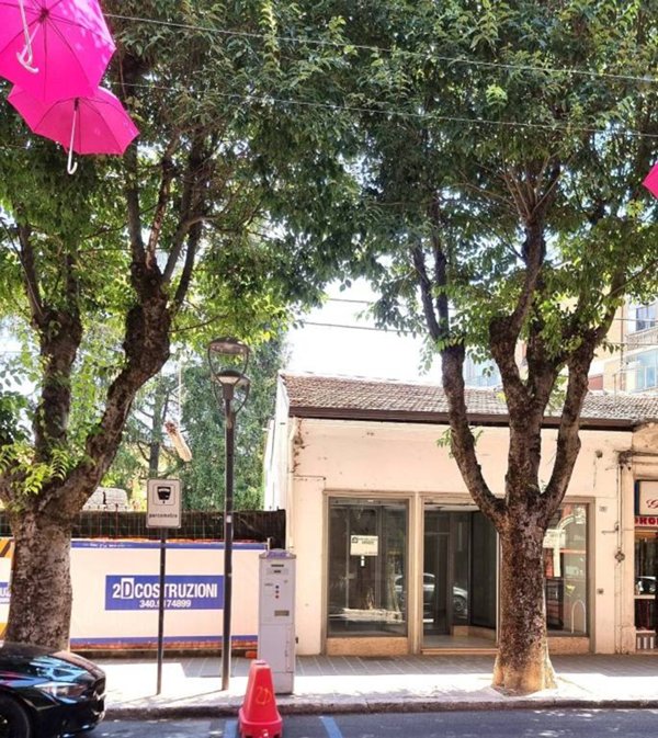 negozio in vendita ad Avezzano