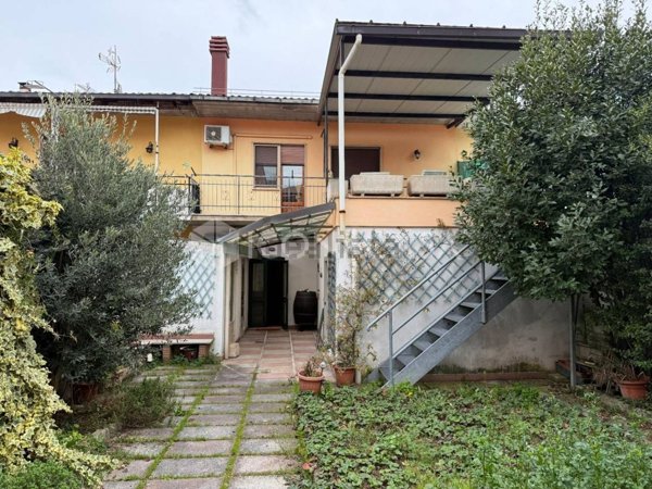 casa indipendente in vendita ad Avezzano