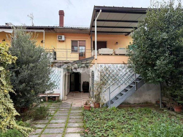 casa indipendente in vendita ad Avezzano