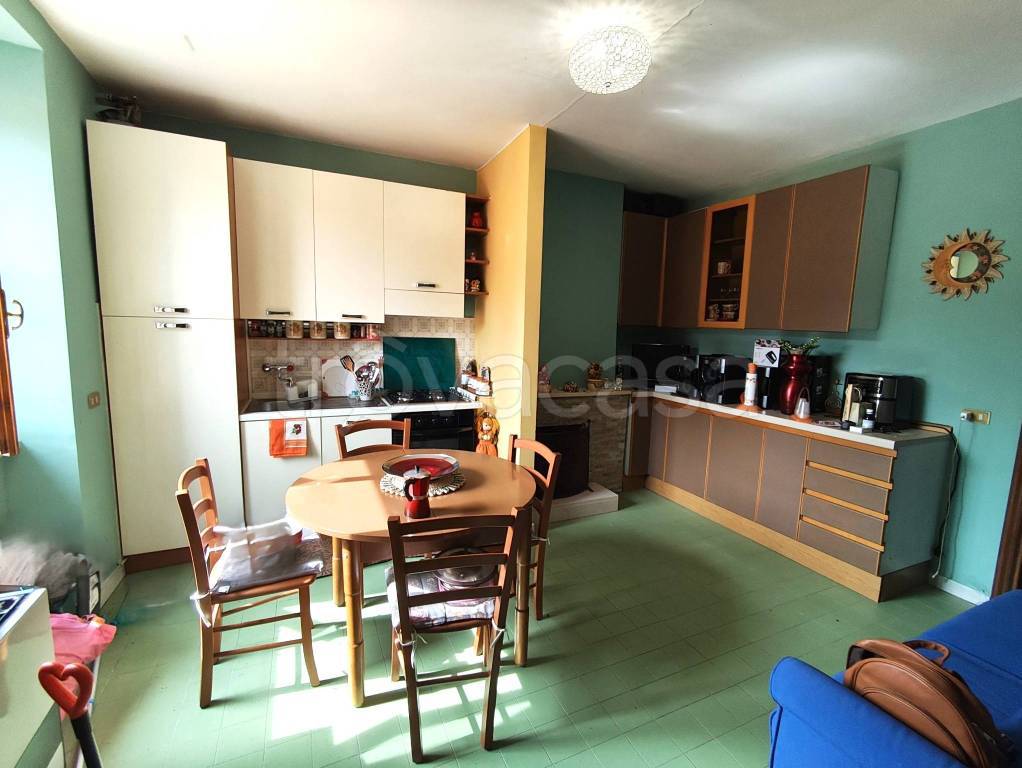 appartamento in vendita ad Avezzano in zona Paterno