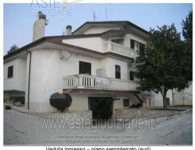 casa indipendente in vendita ad Avezzano