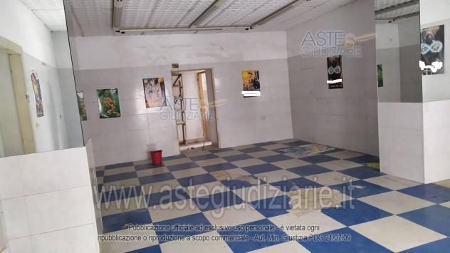 locale commerciale in vendita ad Avezzano