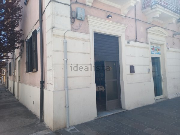 locale commerciale in vendita ad Avezzano