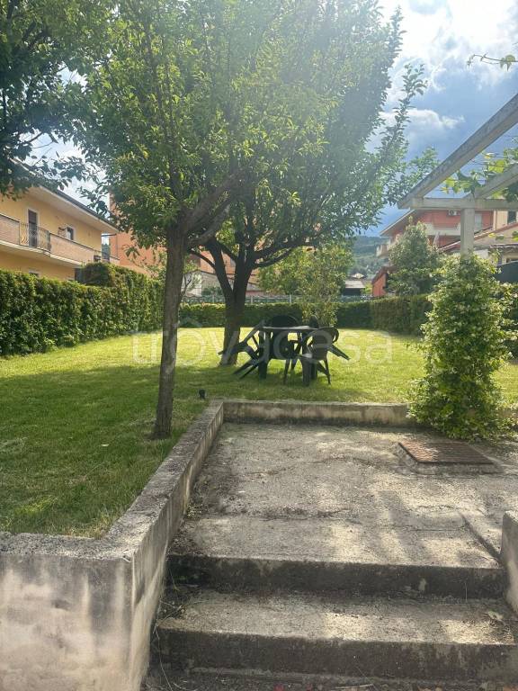 casa indipendente in vendita ad Avezzano