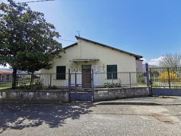 casa indipendente in vendita ad Avezzano