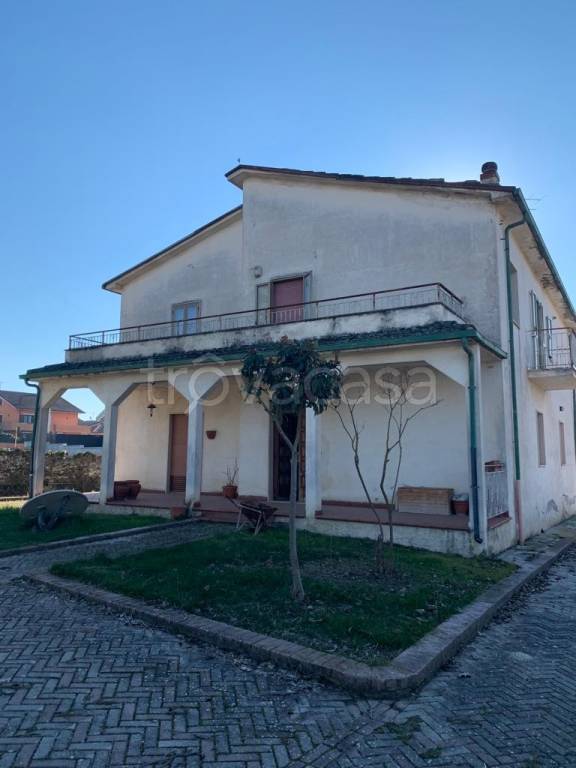 casa indipendente in vendita ad Avezzano