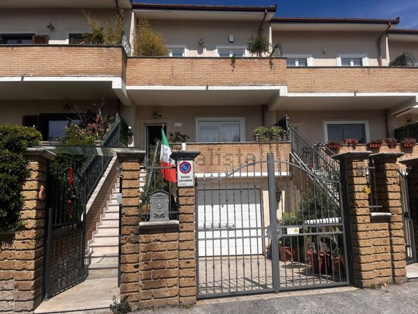 casa indipendente in vendita ad Avezzano