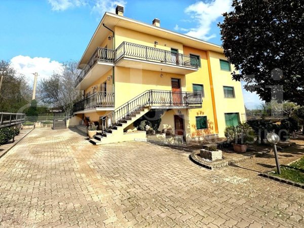 casa indipendente in vendita ad Avezzano