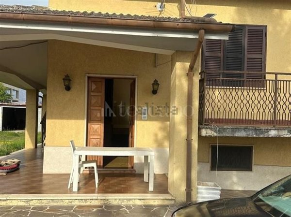 casa indipendente in vendita ad Avezzano