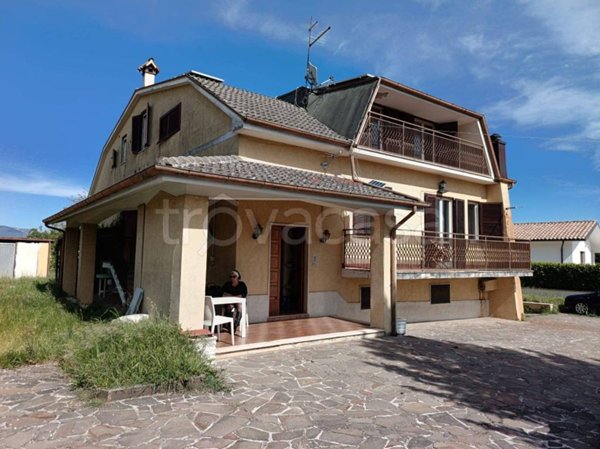 casa indipendente in vendita ad Avezzano