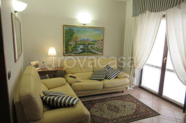 casa indipendente in vendita ad Avezzano