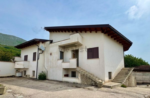 casa indipendente in vendita ad Avezzano